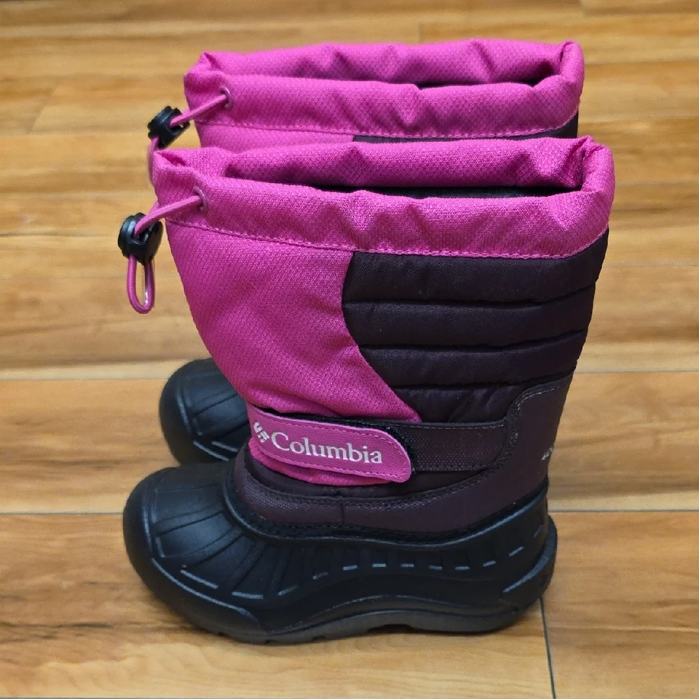 Columbia size 12 Kids Powderbug Forty Waterproof Snowboot Fushia NWOT